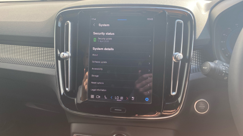 Volvo Xc40 2.0 B4P Plus Dark 5dr AWD Auto Petrol Estate